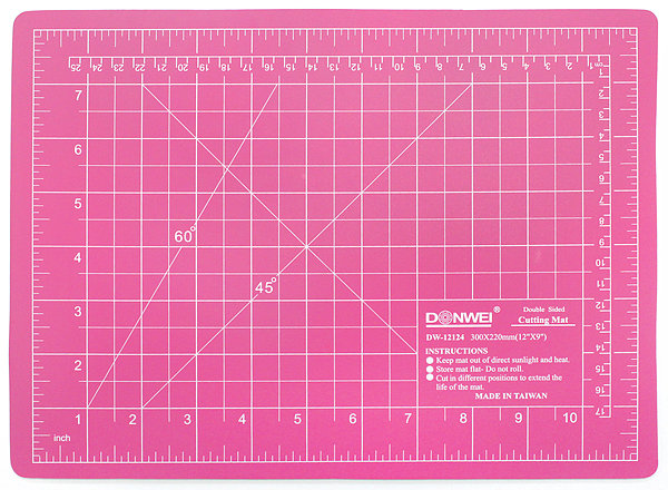 Коврик для раскройных ножей, 22 x 30 см, розовый/фиолетовый 